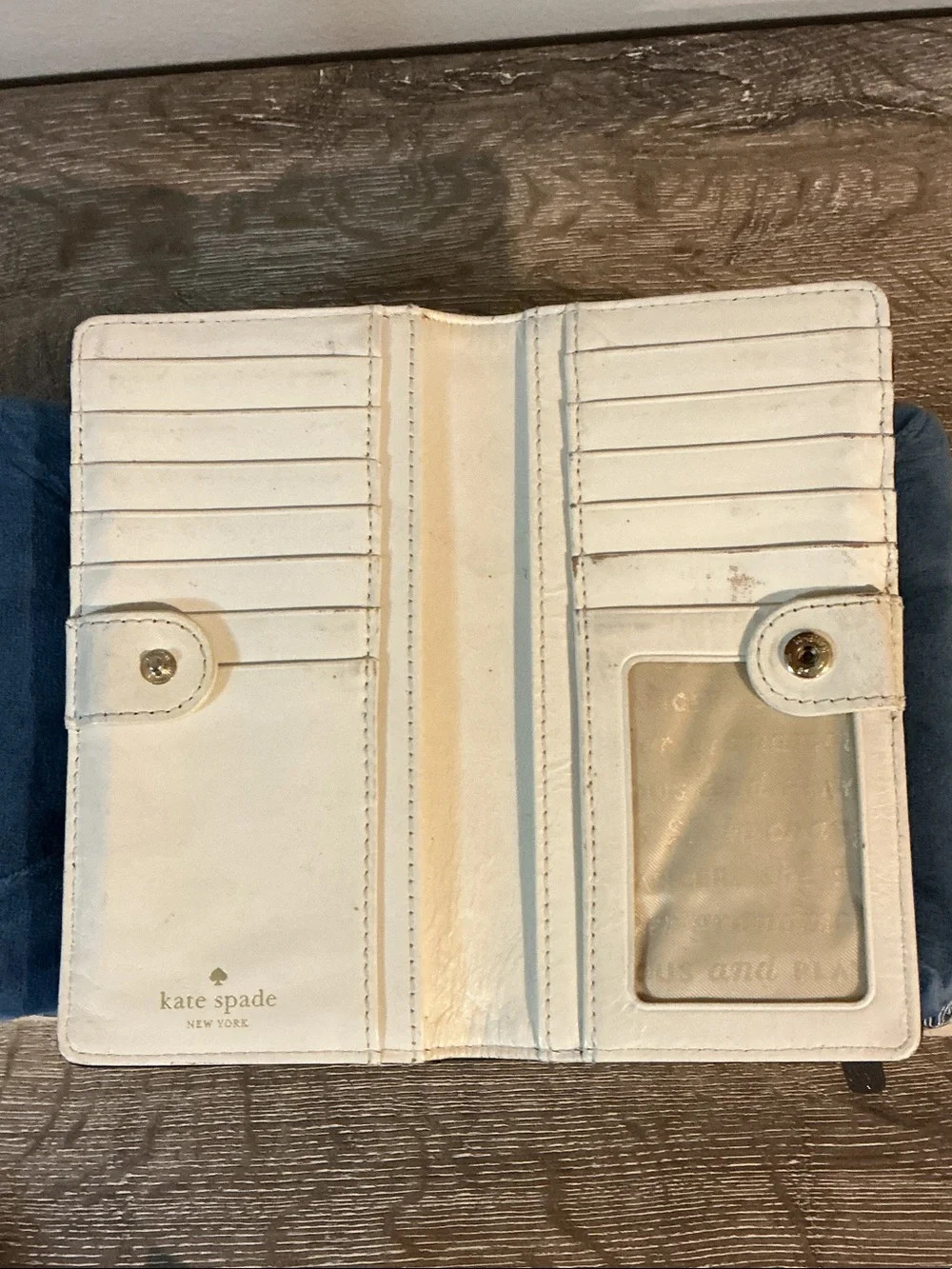 kate spade NY Beacon Court Gray Saffiano Bow Long Wallet White Interior GUC